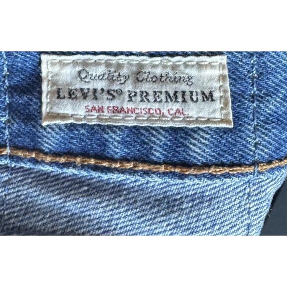 Levi's Premium 501 Cut Off Shorts Women’s Size 26 Distressed Button Fly Denim - Picture 6 of 8